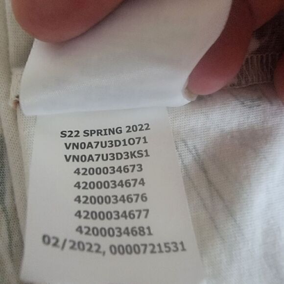 Vans Men's Short Sleeved T-Shirt with Asian Inspired Print. Size XL - Picture 7 of 10